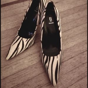 GENUINE CALF HAIR POINTY PUMPS